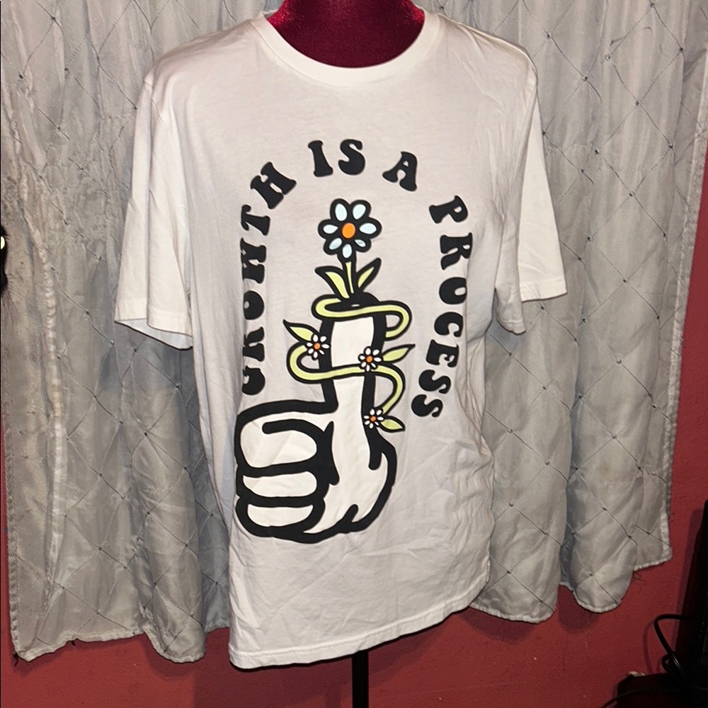Puma White Graphic T-Shirt with Growth Design